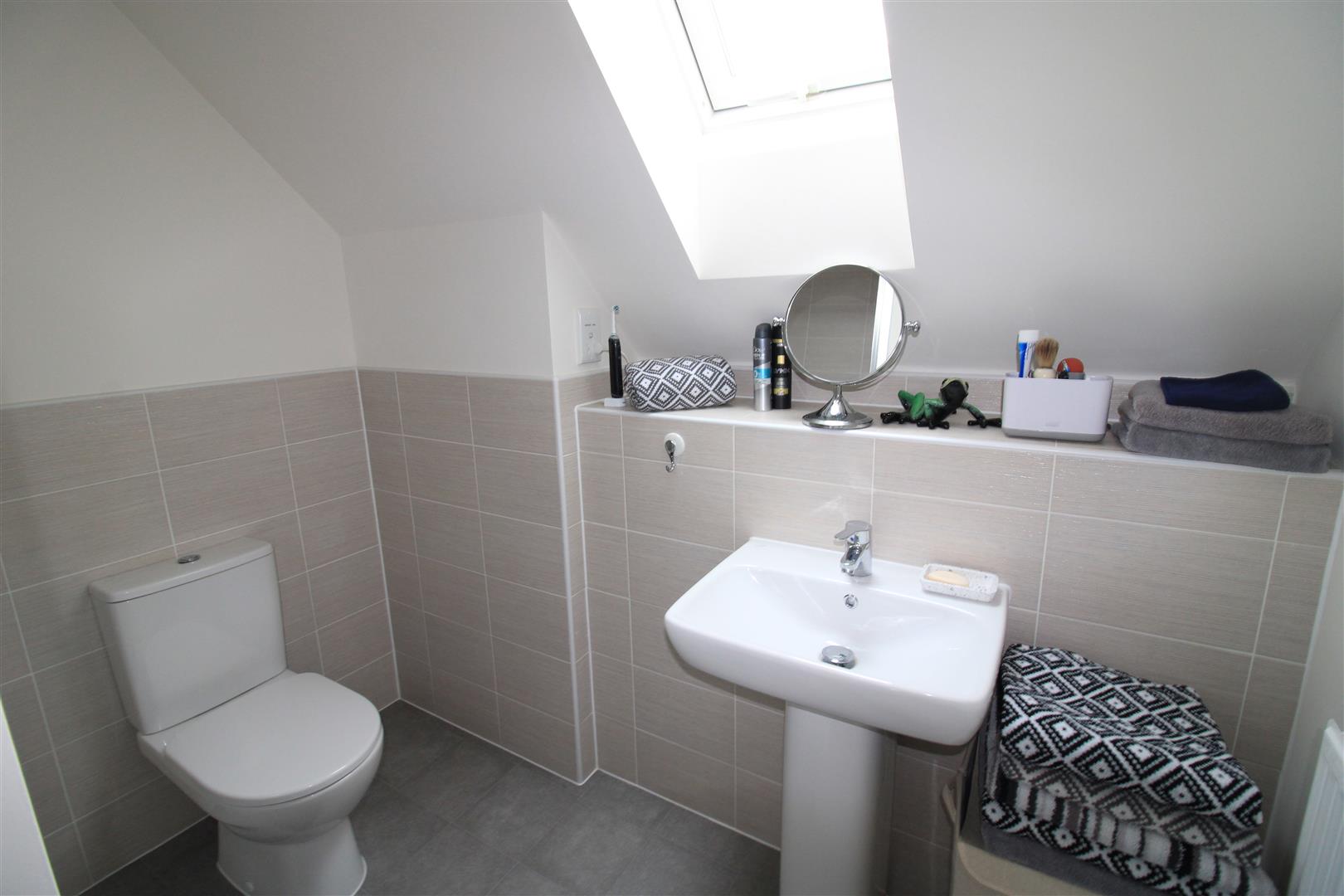 129 Gardeners Place, Shrewsbury, SY2 6FH Let Agreed